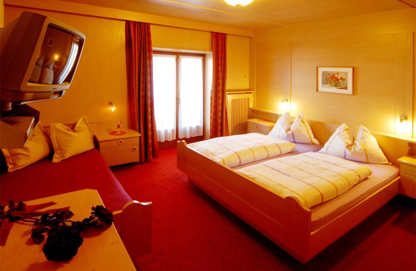 Garni Waldfrieden Hotel Castelrotto Bagian luar foto